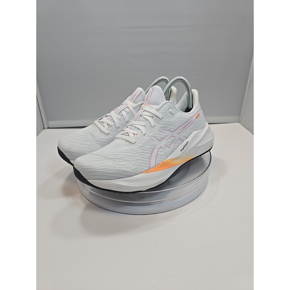WOMENS 9.5 ASICS Versablast 4 Running Training Shoe White Light Ube 1012B775-100 - Picture 5 of 16